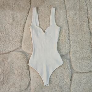 Abercrombie & Fitch Ribbed Knit Sweetheart Bodysuit